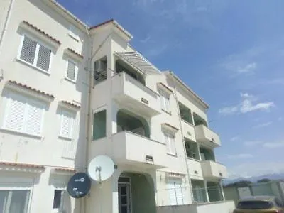 Apartment Tara Povlja  Croatia