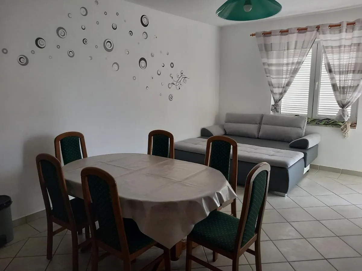 Apartment Tara Povlja