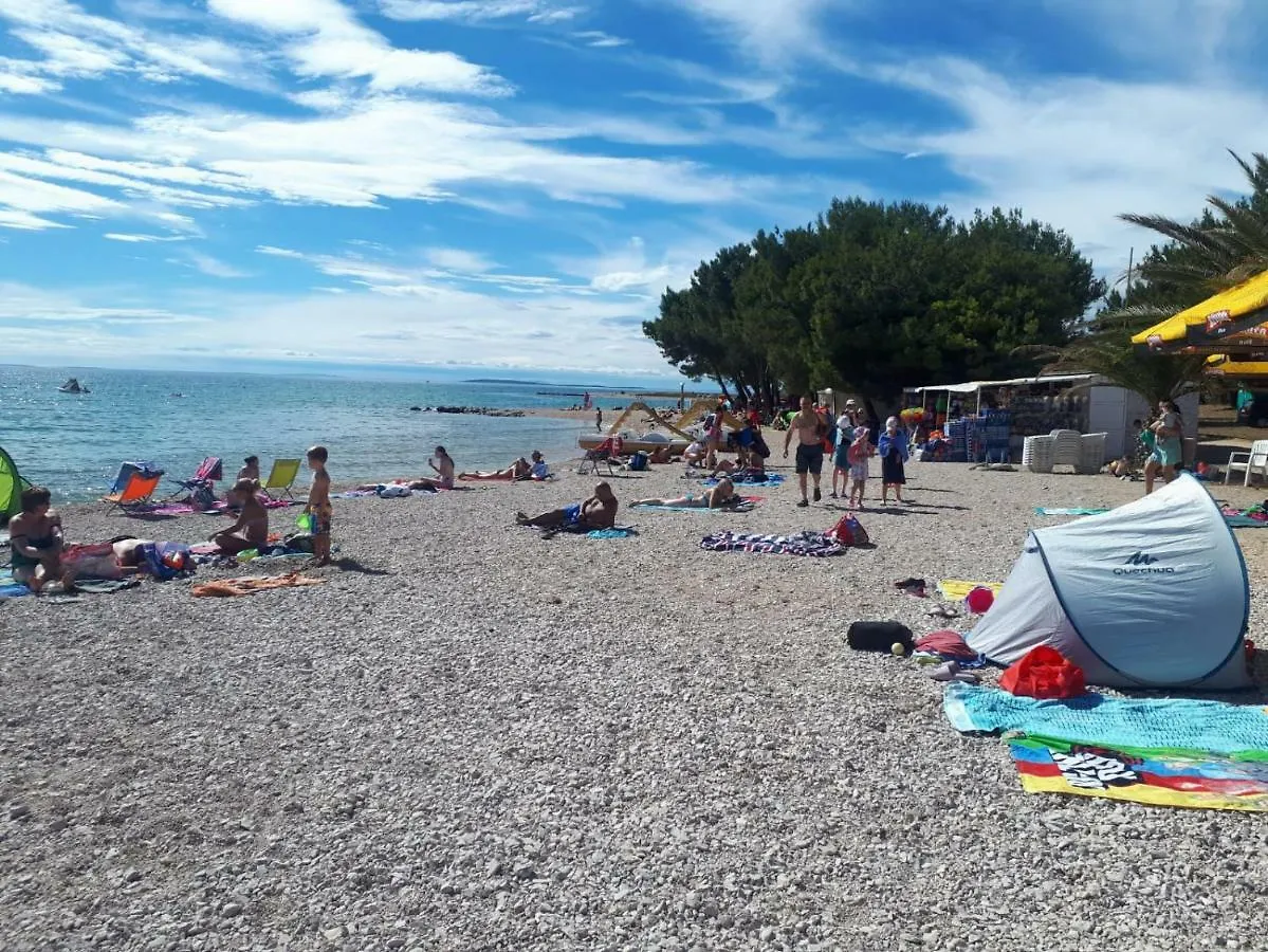 Apartment Tara Povlja  0*, Povljana Croatia